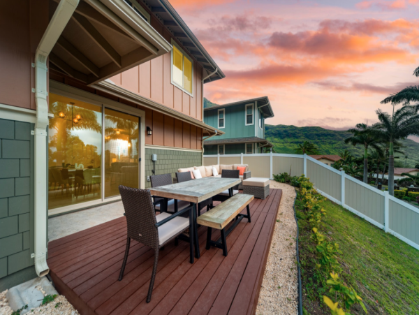 Luxury 4-Bedroom Retreat in Makaha Valley, Oahu - Your Perfect Getaway in Paradise